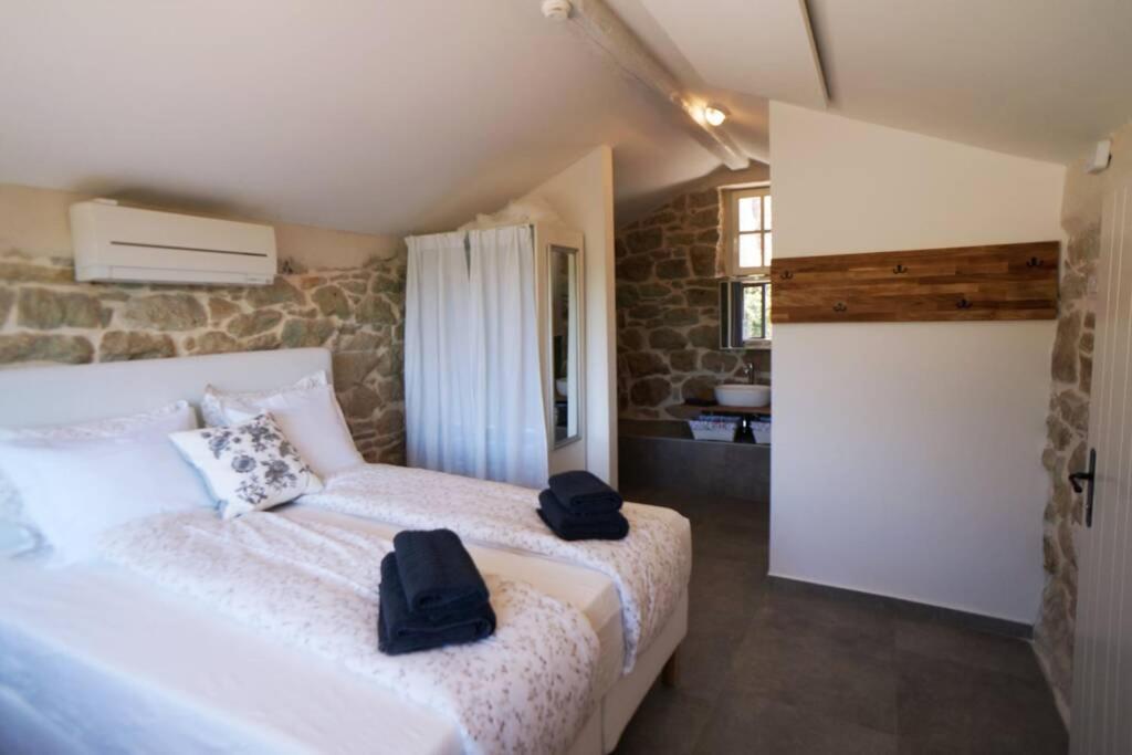 Ferienhaus Villa Alisia, Wunderschoenes Natursteinhaus Bei Porec, Istrien, Kroatien Vranje Selo Esterno foto